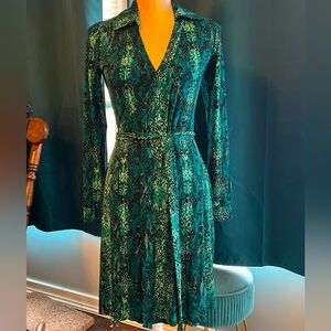 Sold! Calvin Klein Wrap Dress👗🦚